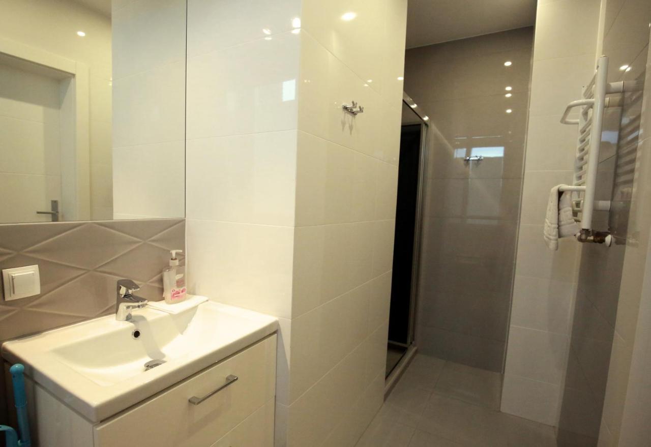 Pod Rozami Apartment Grzybowo  Ngoại thất bức ảnh